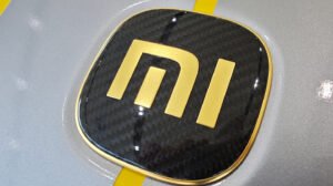 Xiaomi SU7 Ultra Gold Logo 2