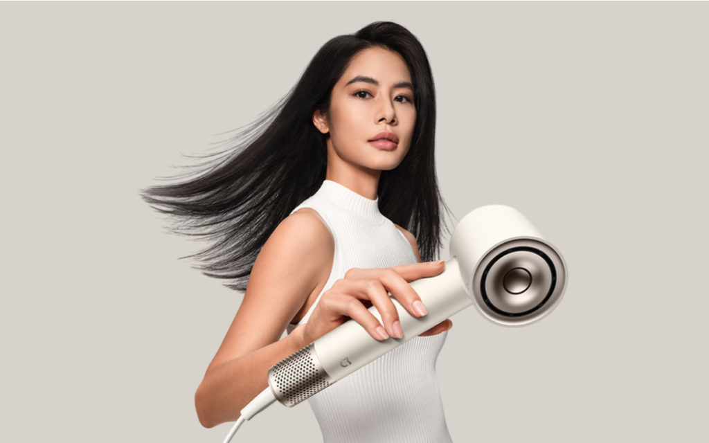 Experience the future of hair drying with the Xiaomi High-Speed Hair Dryer, designed for efficiency and style.