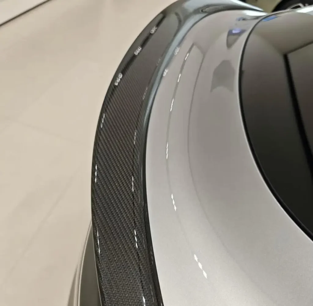 The Xiaomi YU7 Max electric SUV boasts carbon fiber, 690hp, & 760km range! Spy shots reveal stunning design & tech. Learn more!