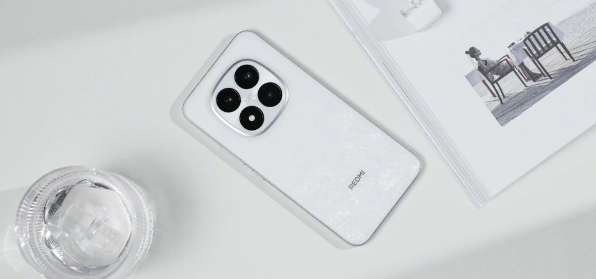 REDMI Note 15 INdia - acabado mate