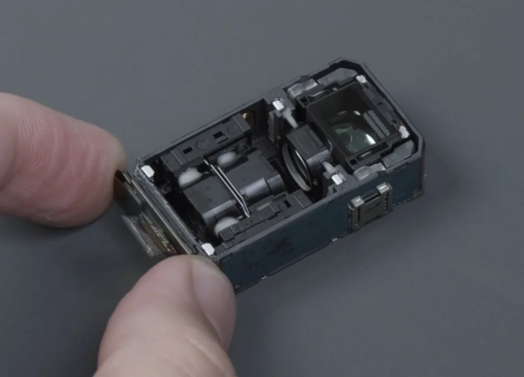 Xiaomi 17 Ultra inside -